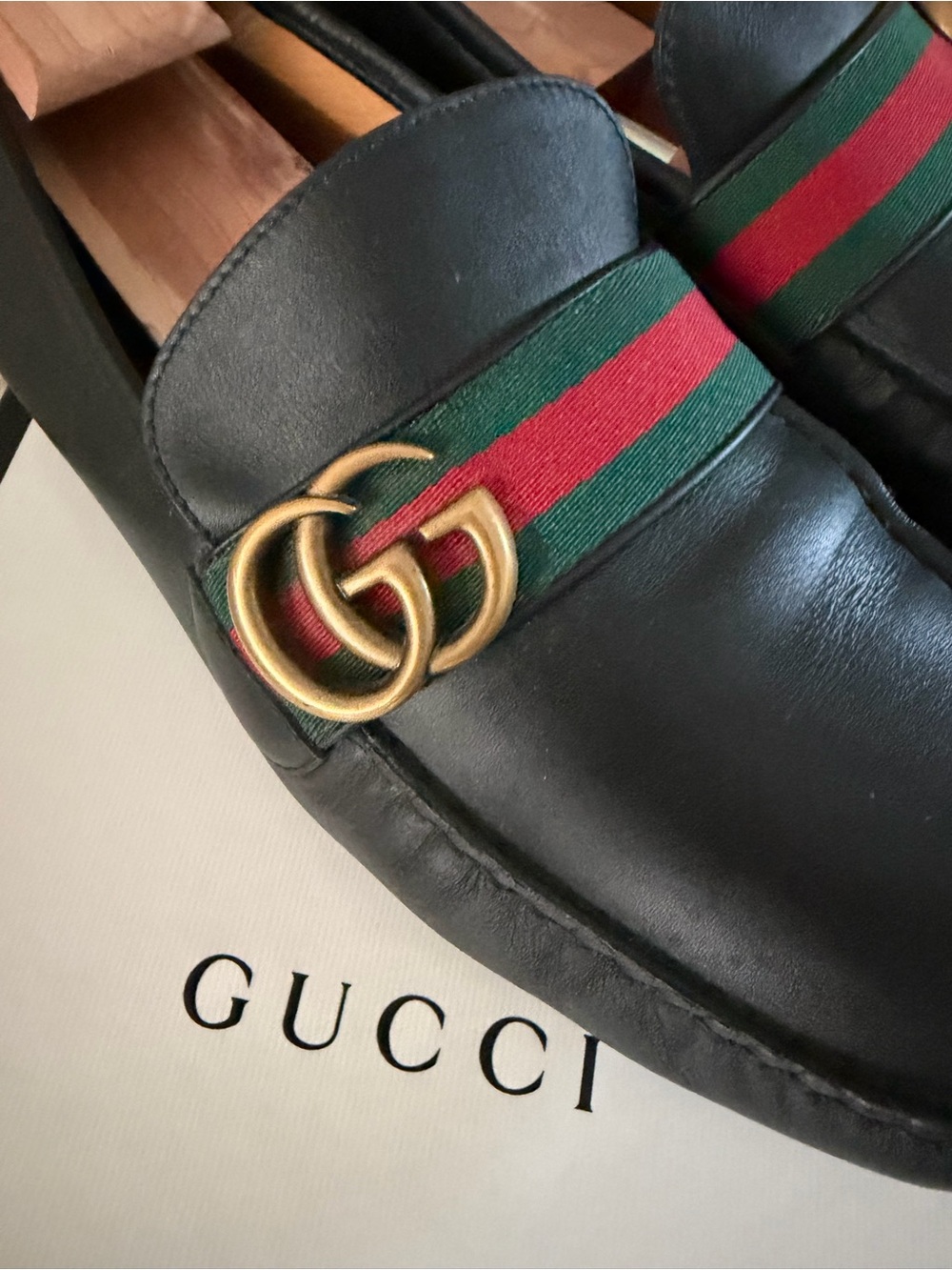 Gucci Black Leather Loafers with Green and Red Web & Gold Double G US 9